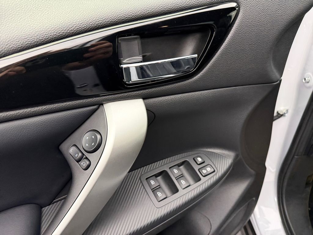 New 2026 Mitsubishi Eclipse Cross SEL image 14