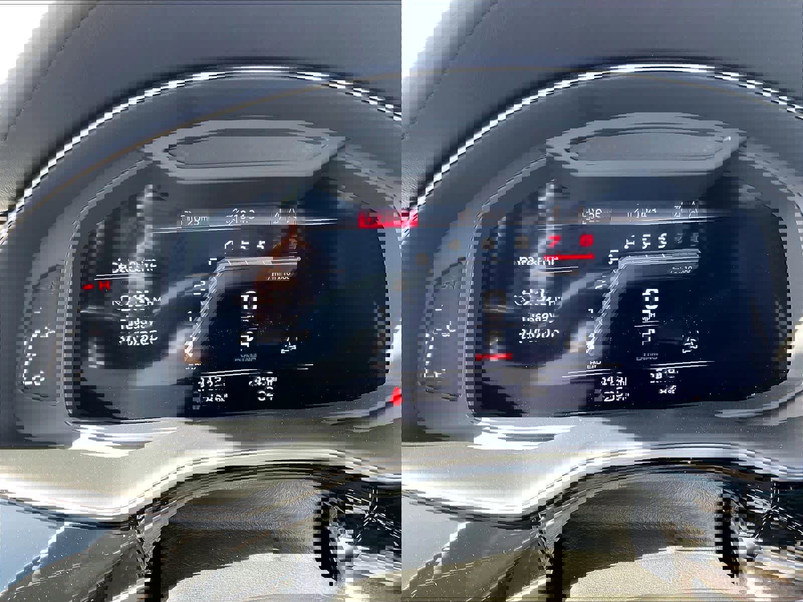 Used 2023 Audi Q8 Prestige image 23