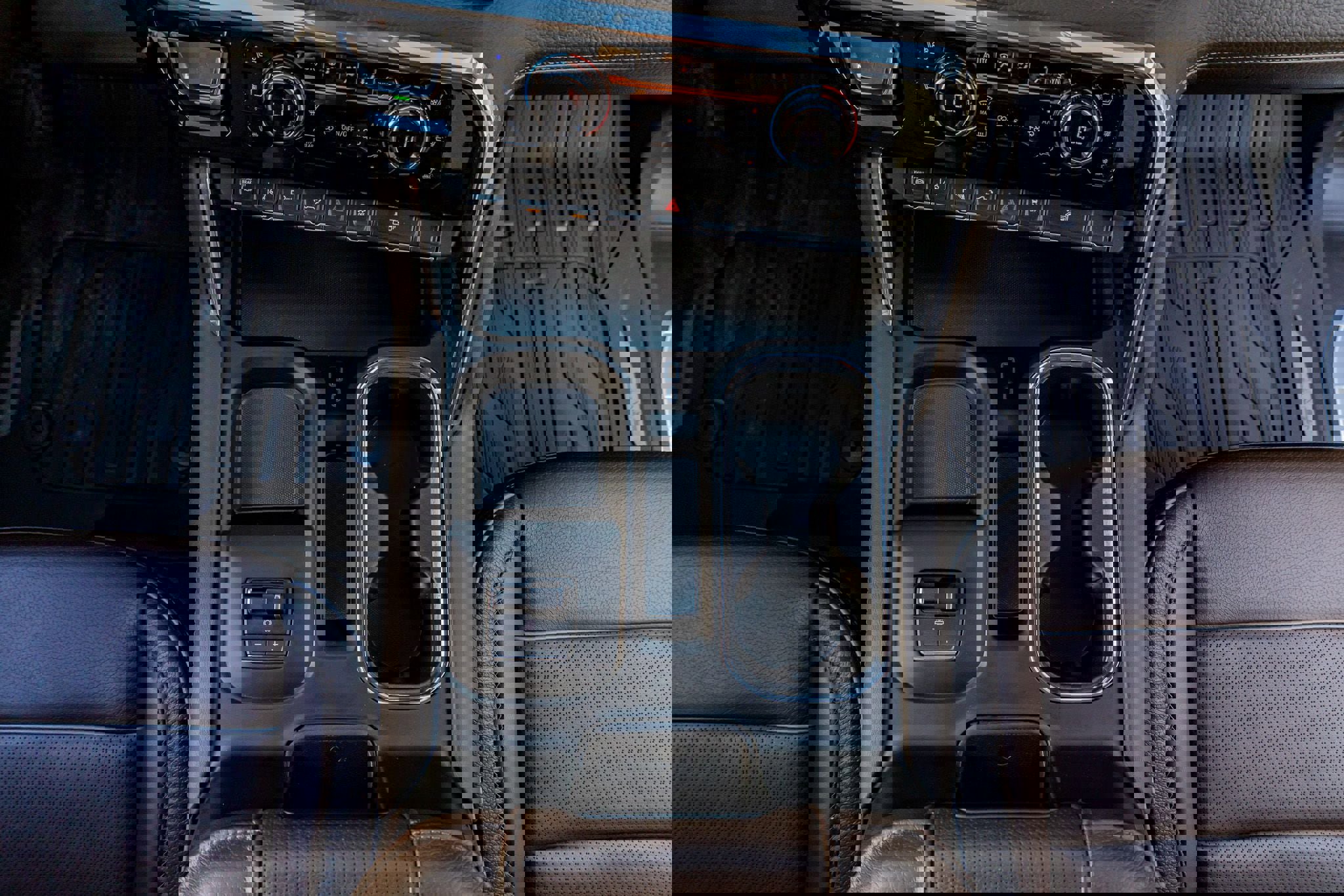 Used 2025 GMC Sierra 3500 Denali w/ Denali Reserve Package image 27