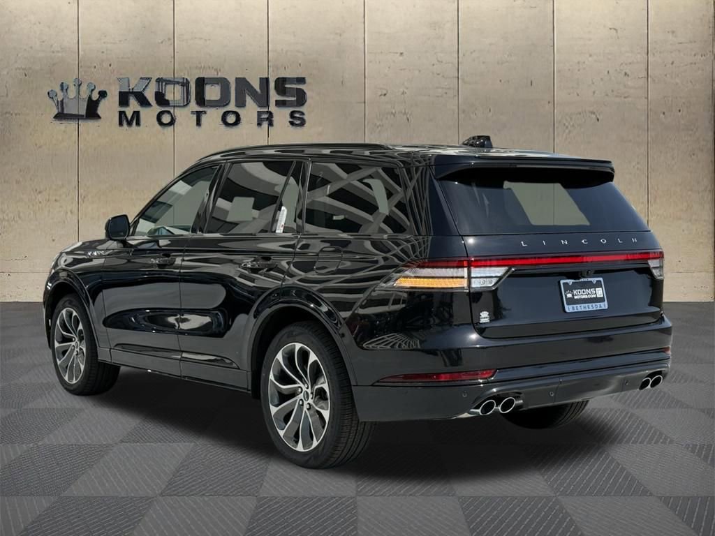 New 2026 Lincoln Aviator AWD image 3