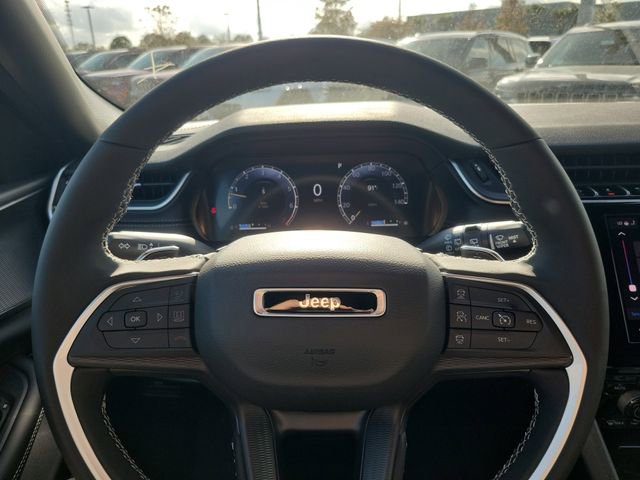 New 2025 Jeep Grand Cherokee Altitude image 16