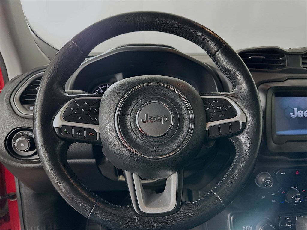 Used 2018 Jeep Renegade Latitude w/ Cold Weather Group image 17