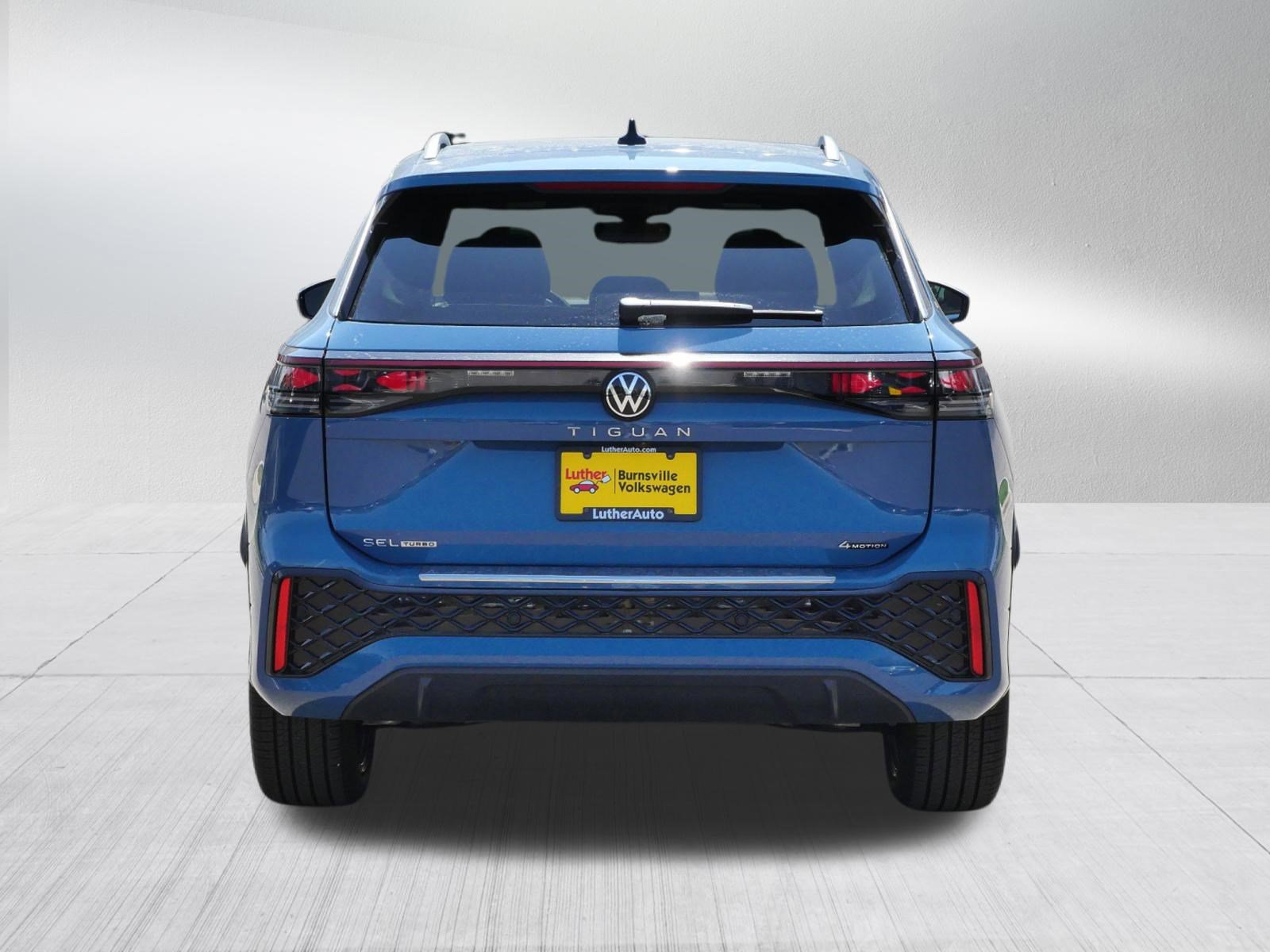 Certified 2026 Volkswagen Tiguan SEL R-Line AWD/4WD image 6
