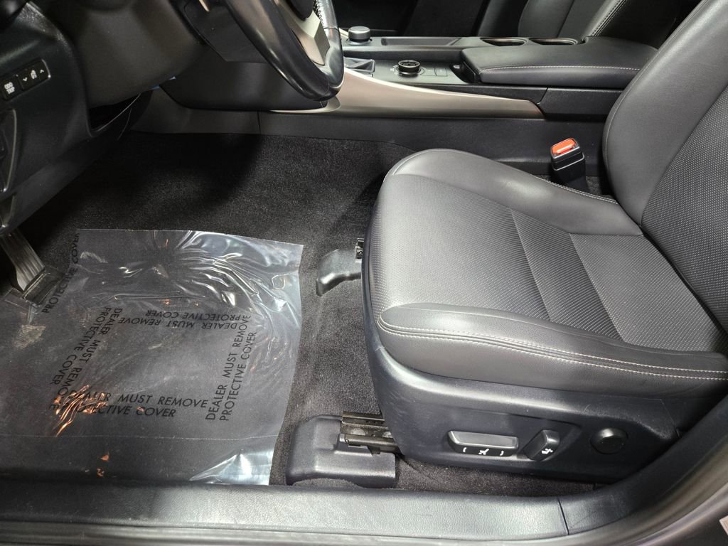 Used 2016 Lexus IS 300 AWD w/ Premium Package image 11