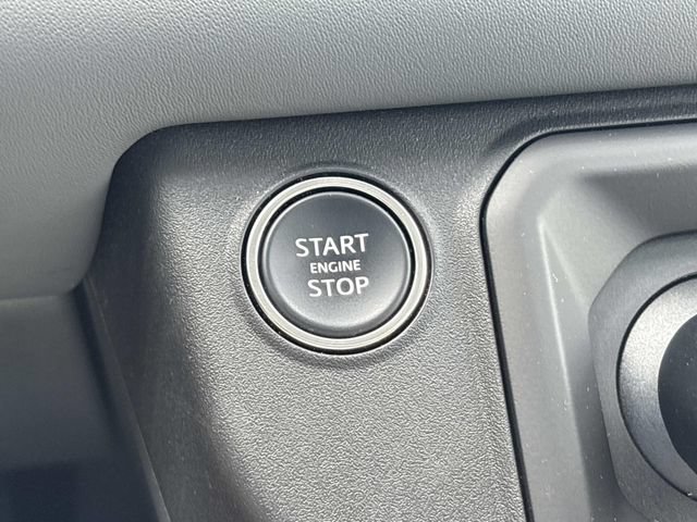 Used 2025 Land Rover Defender 130 X-Dynamic SE AWD/4WD image 35