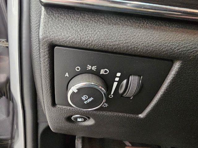 Used 2018 Jeep Grand Cherokee Overland AWD/4WD image 20