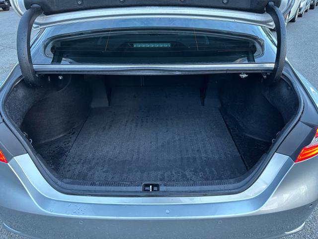 Used 2018 Toyota Camry XSE image 14
