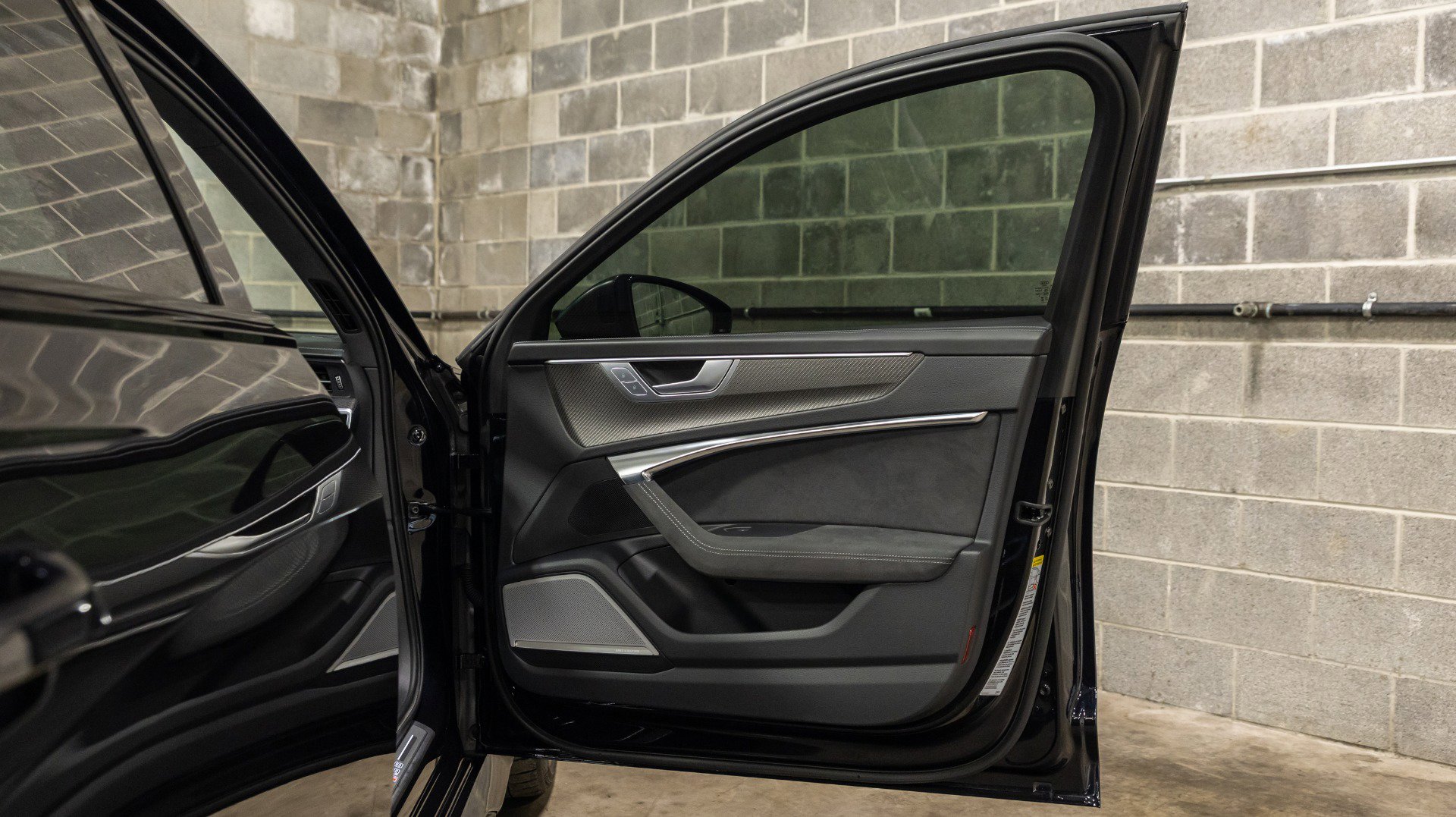 Used 2024 Audi RS 6 performance image 41