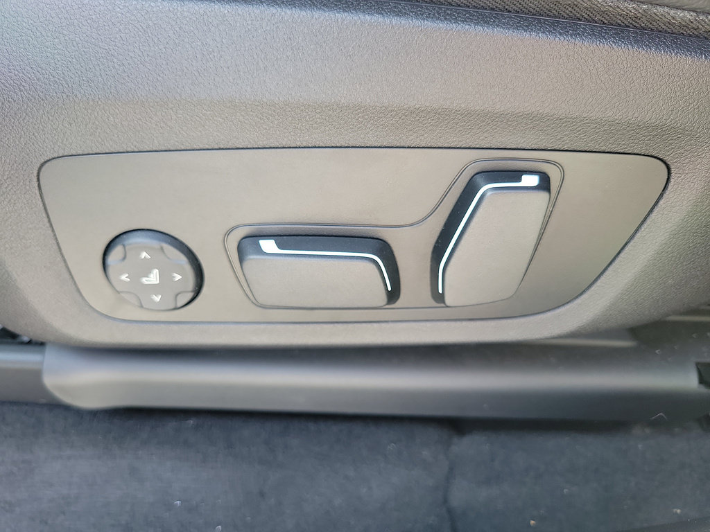 Used 2024 BMW X3 sDrive30i w/ Premium Package RWD image 19