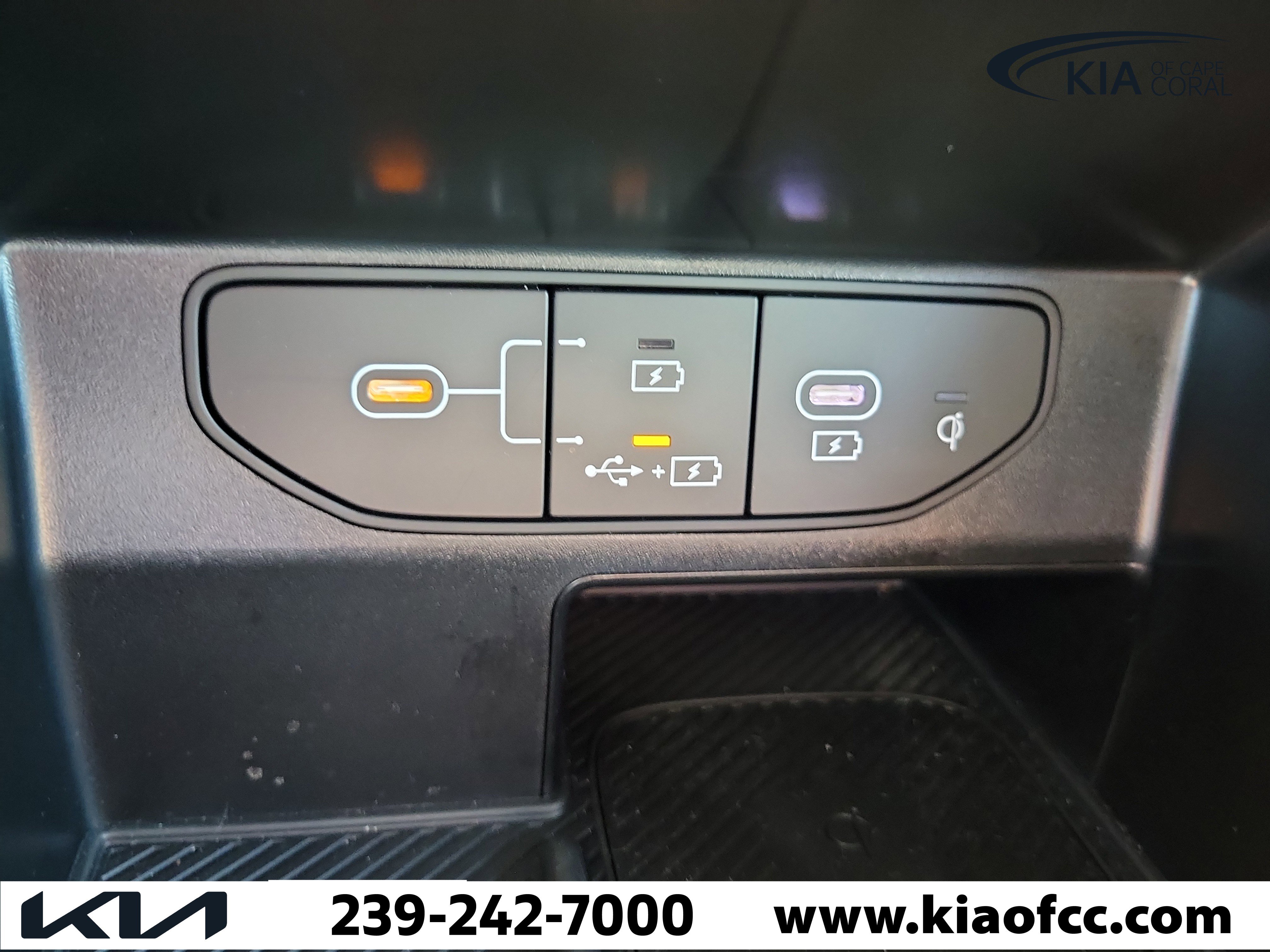 Certified 2025 Kia Sorento S FWD image 26