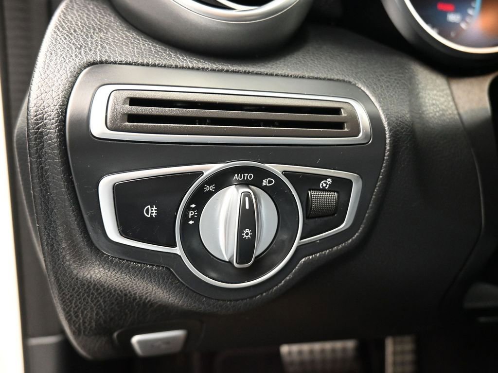 Used 2021 Mercedes-Benz C 300 4MATIC Sedan image 28