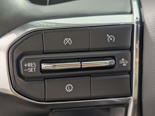 Certified 2025 GMC Yukon XL Denali AWD/4WD image 18