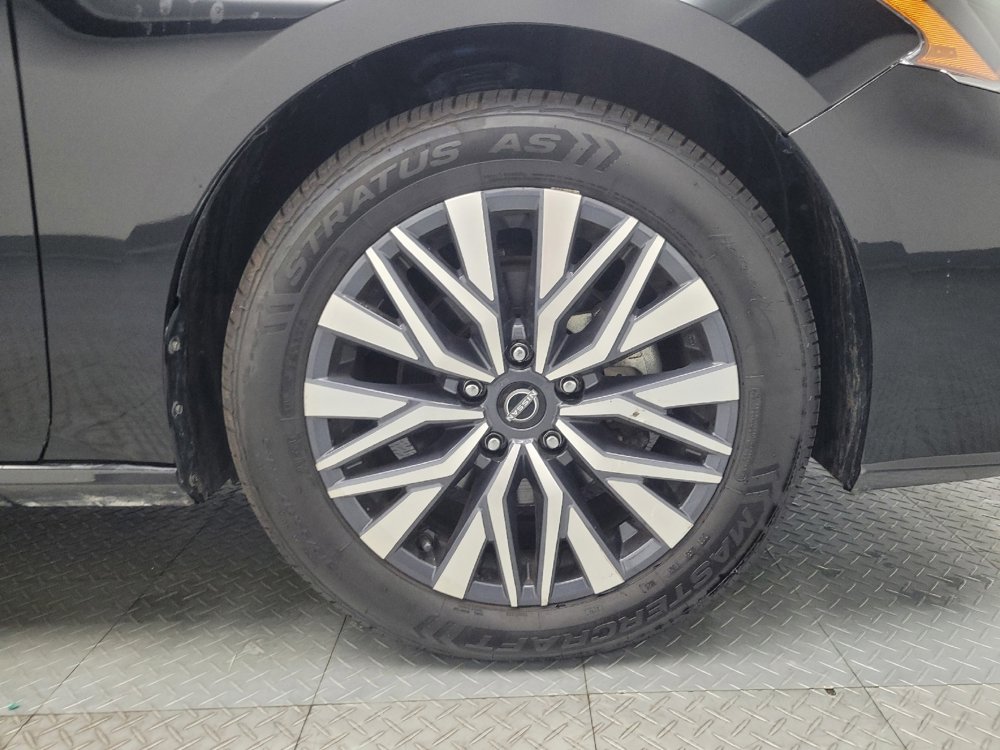Used 2024 Nissan Altima 2.5 SV image 31