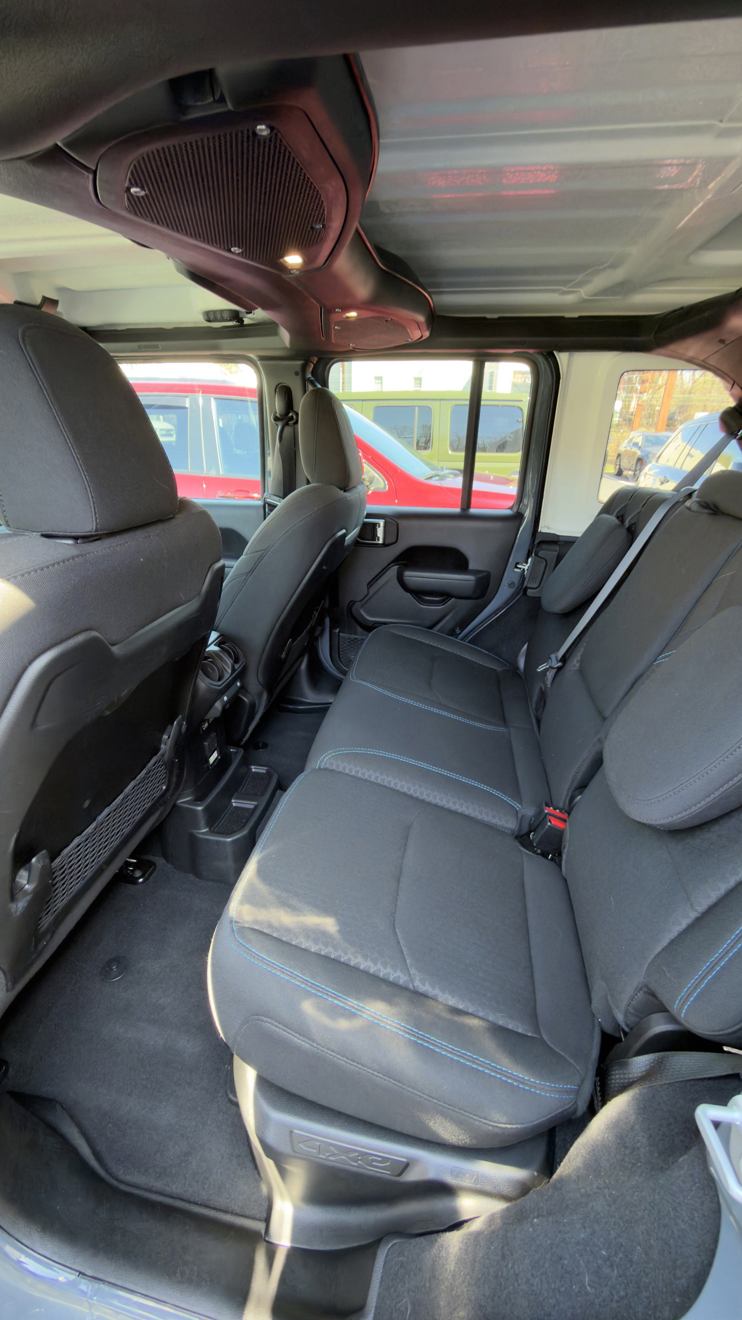 Certified 2025 Jeep Wrangler Unlimited Rubicon 4xe w/ Convenience Group image 5