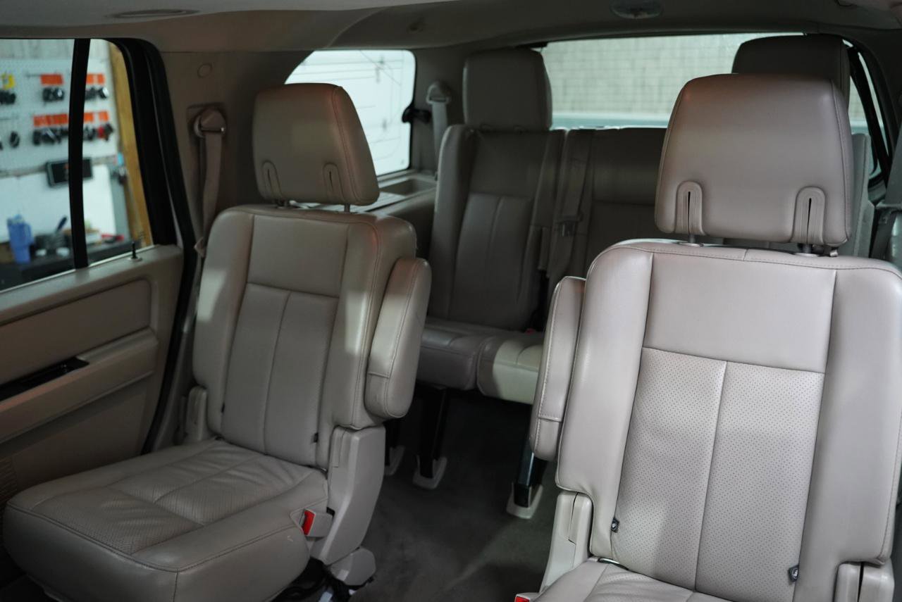 Used 2013 Ford Expedition Limited RWD image 31