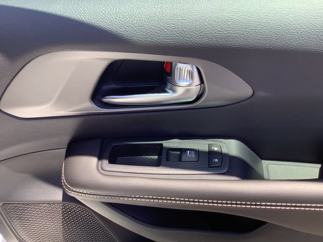 New 2027 Chrysler Pacifica Select FWD image 39
