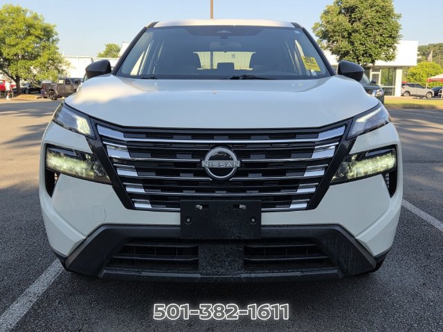 Used 2025 Nissan Rogue S AWD/4WD image 8