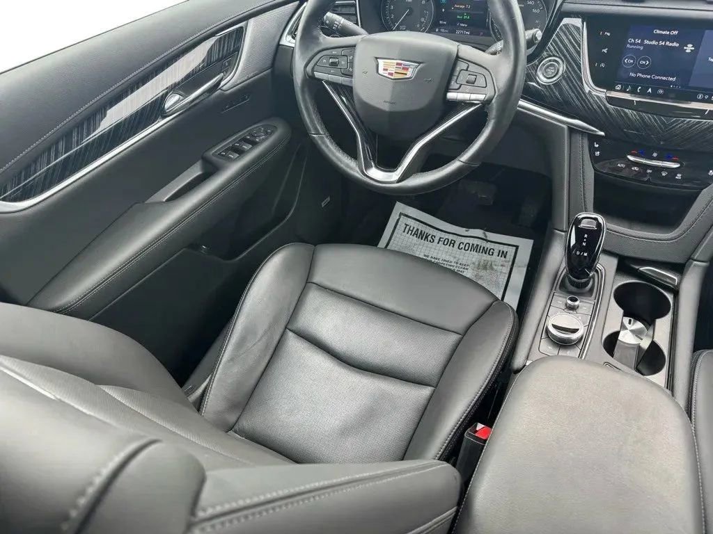 Used 2024 Cadillac XT6 Premium Luxury w/ Technology Package image 22