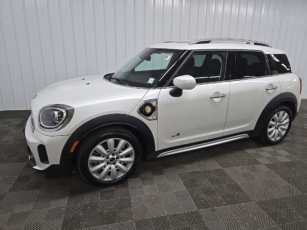 Used 2023 MINI Cooper Countryman SE w/ Storage Package image 6