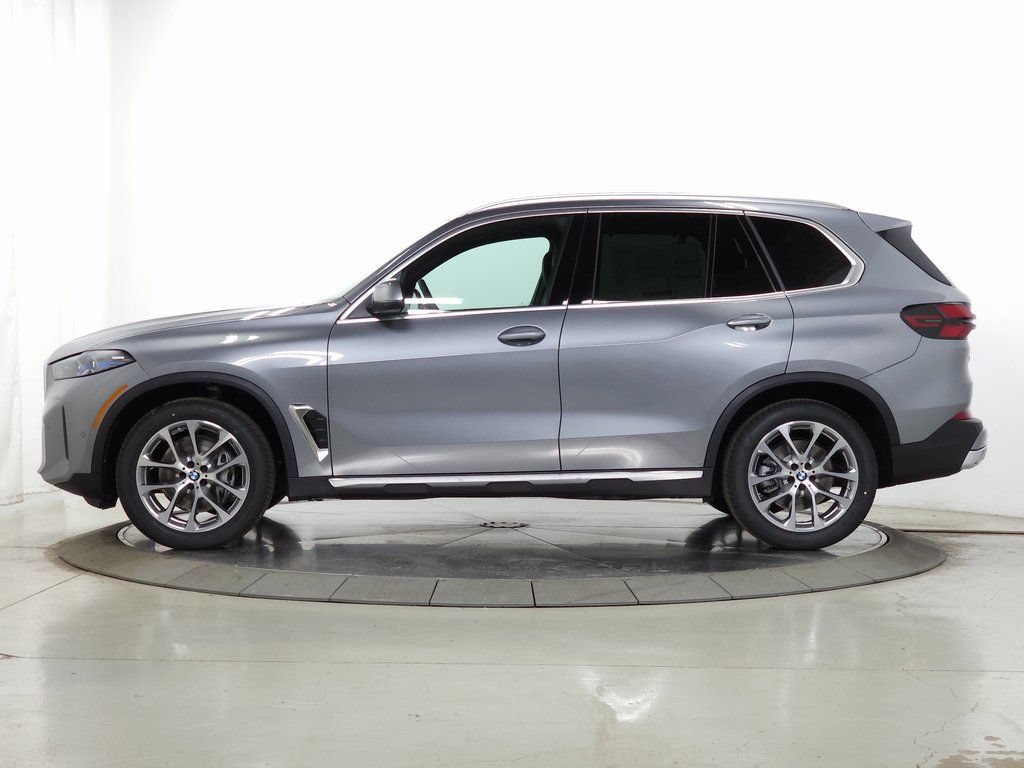 Used 2026 BMW X5 xDrive40i AWD/4WD image 4