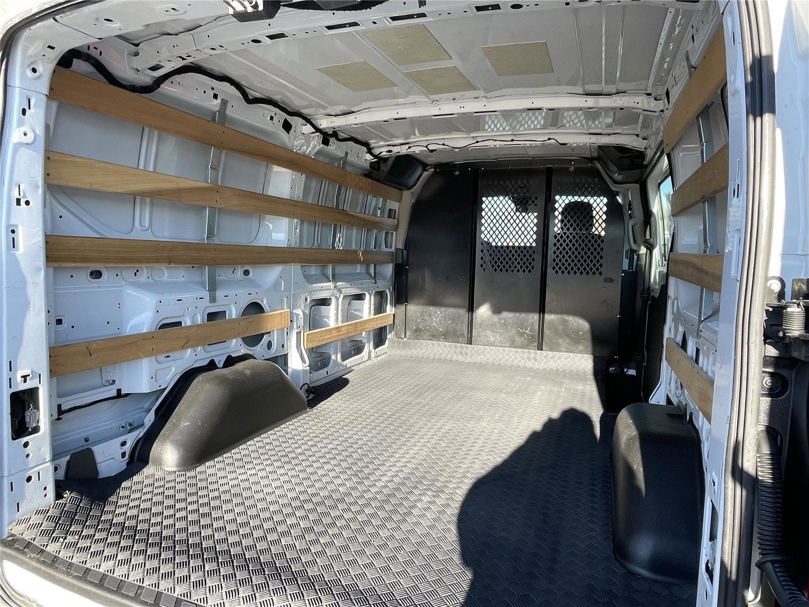 Used 2024 Ford Transit 250 Low Roof w/ Exterior Upgrade Package RWD image 7