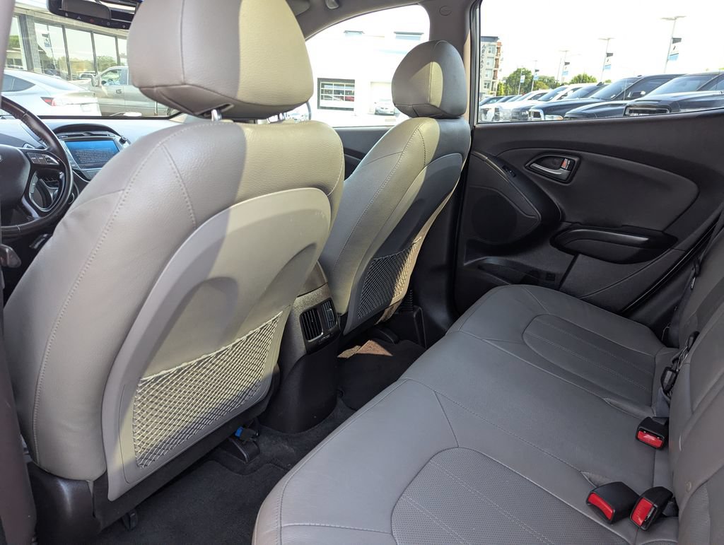 Used 2014 Hyundai Tucson Limited w/ Technology Package 02 FWD image 32