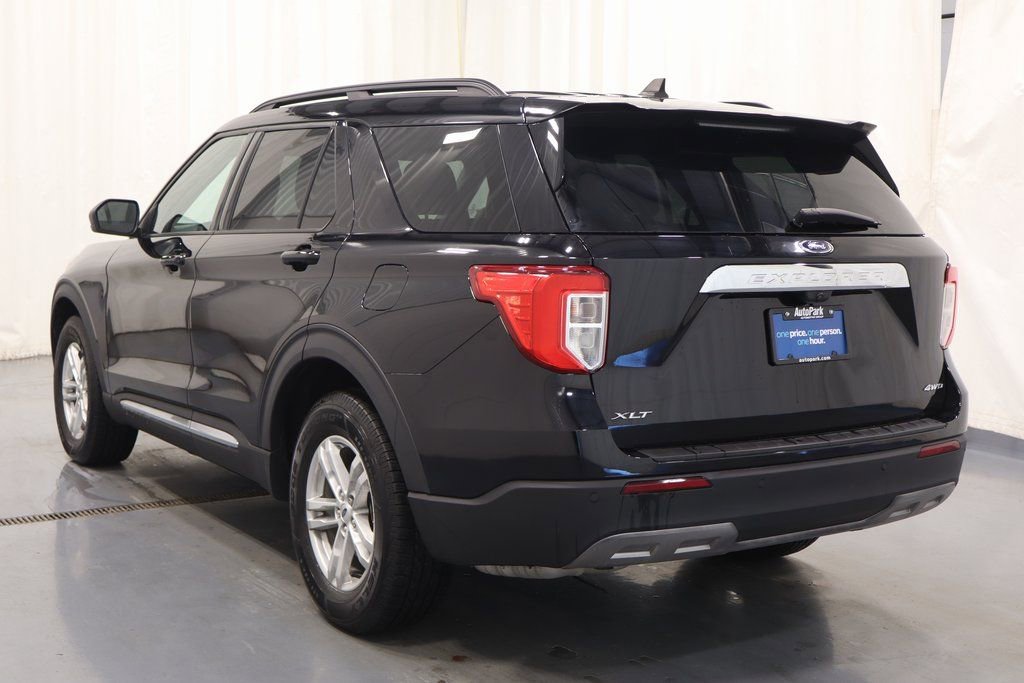 Used 2022 Ford Explorer XLT w/ Equipment Group 202A image 7