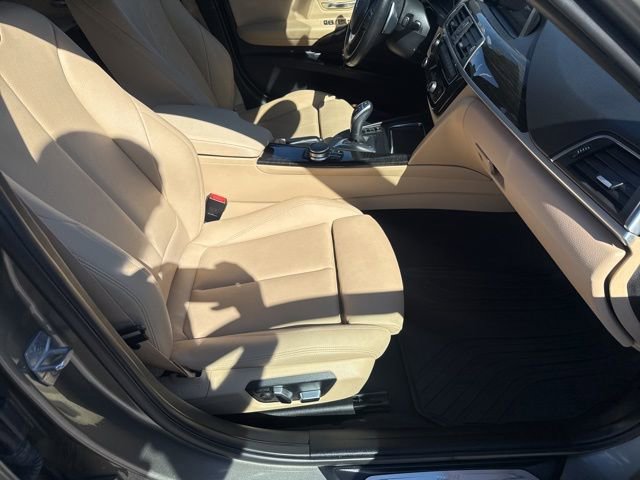 Used 2017 BMW 330i Sedan image 18