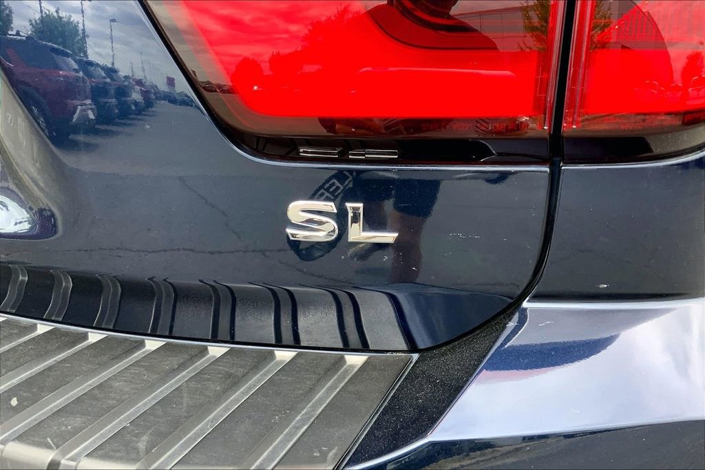 Used 2024 Nissan Armada SL w/ Captain's Chairs Package image 24