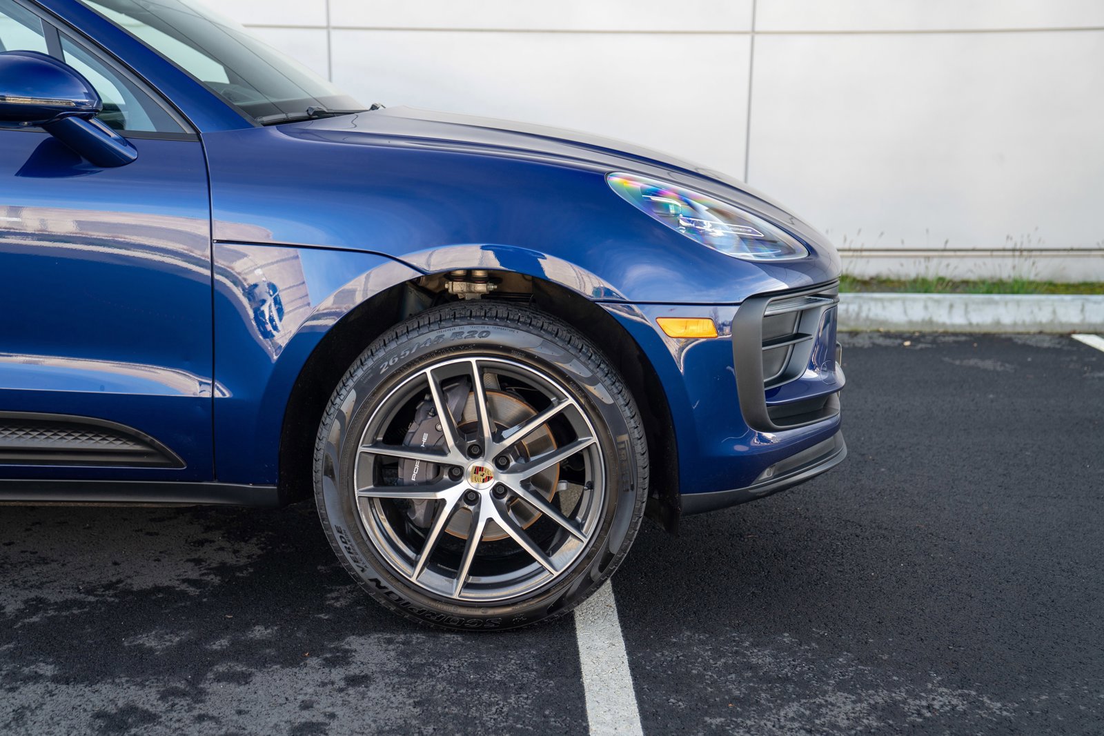 Certified 2024 Porsche Macan image 9