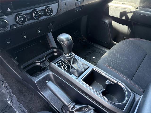 Used 2017 Toyota Tacoma TRD Sport w/ Tow Package (A/T) image 21