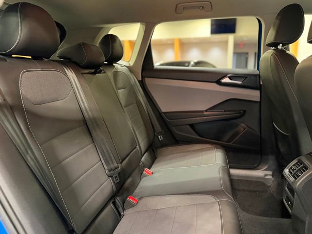 Used 2022 Volkswagen Taos SE image 21