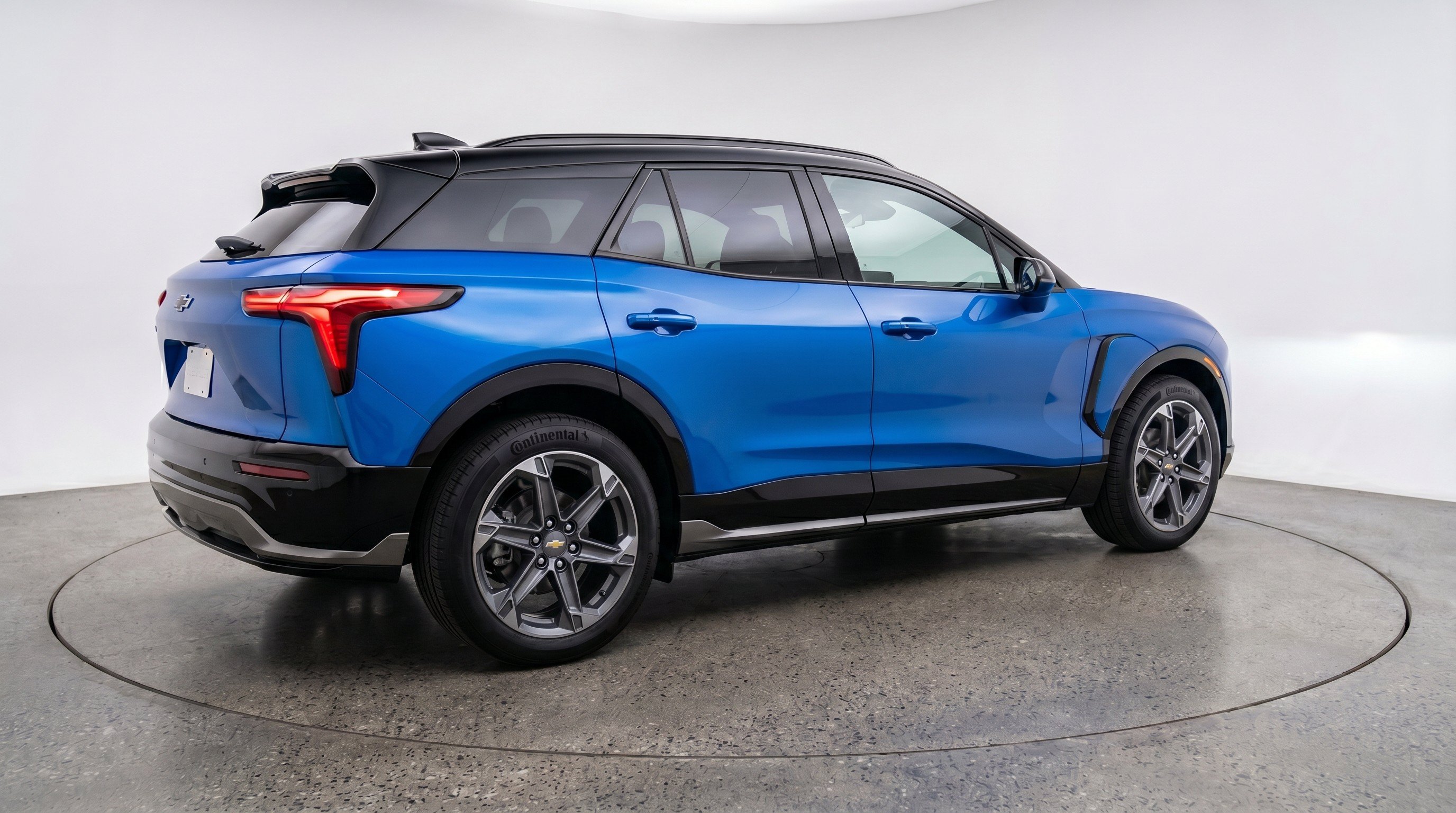 Used 2025 Chevrolet Blazer LT FWD image 9