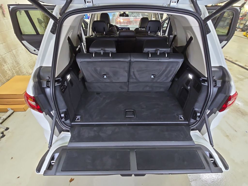 Used 2022 BMW X7 xDrive40i w/ Premium Package image 15