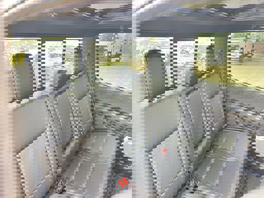 New 2025 Ford F150 Lariat w/ Equipment Group 502A High image 39