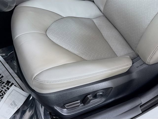 Used 2022 Toyota Camry XLE image 18