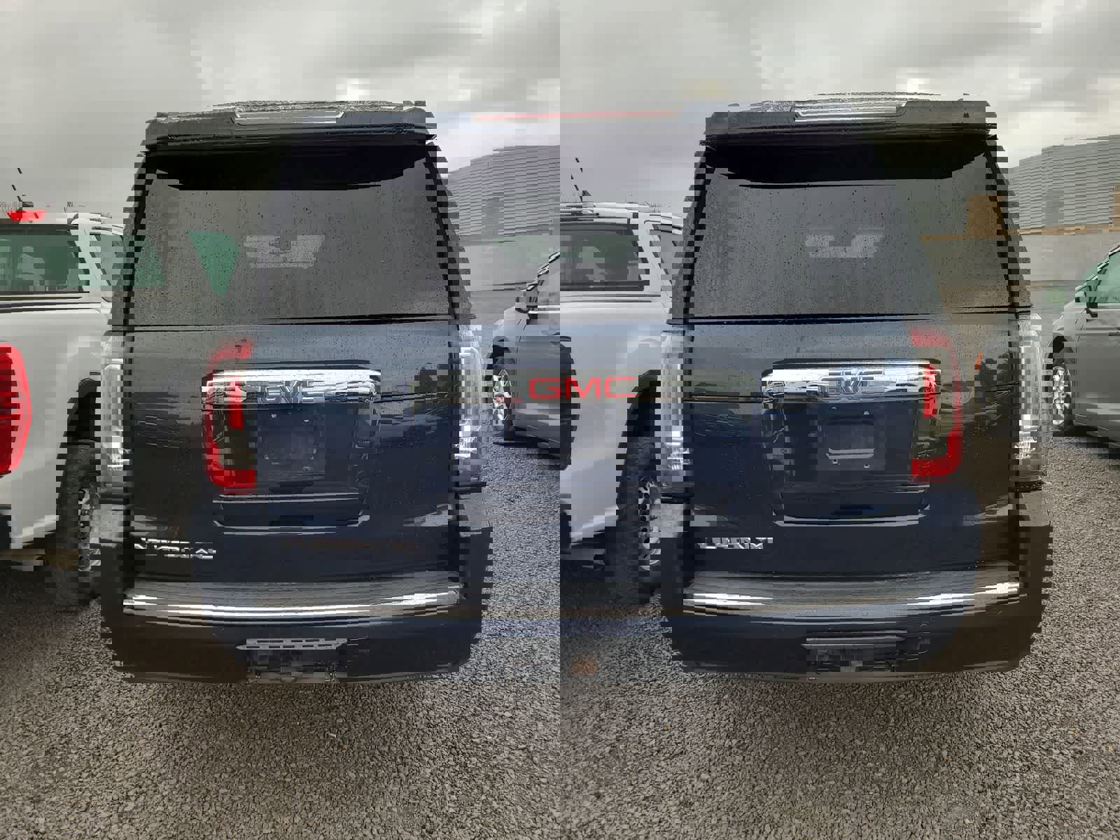 Used 2017 GMC Yukon XL Denali w/ Open Road Package image 4