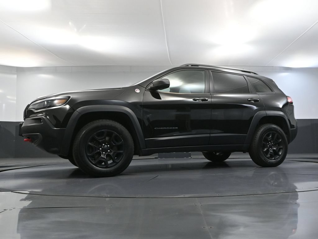 Used 2019 Jeep Cherokee Trailhawk w/ Cold Weather Group AWD/4WD image 51