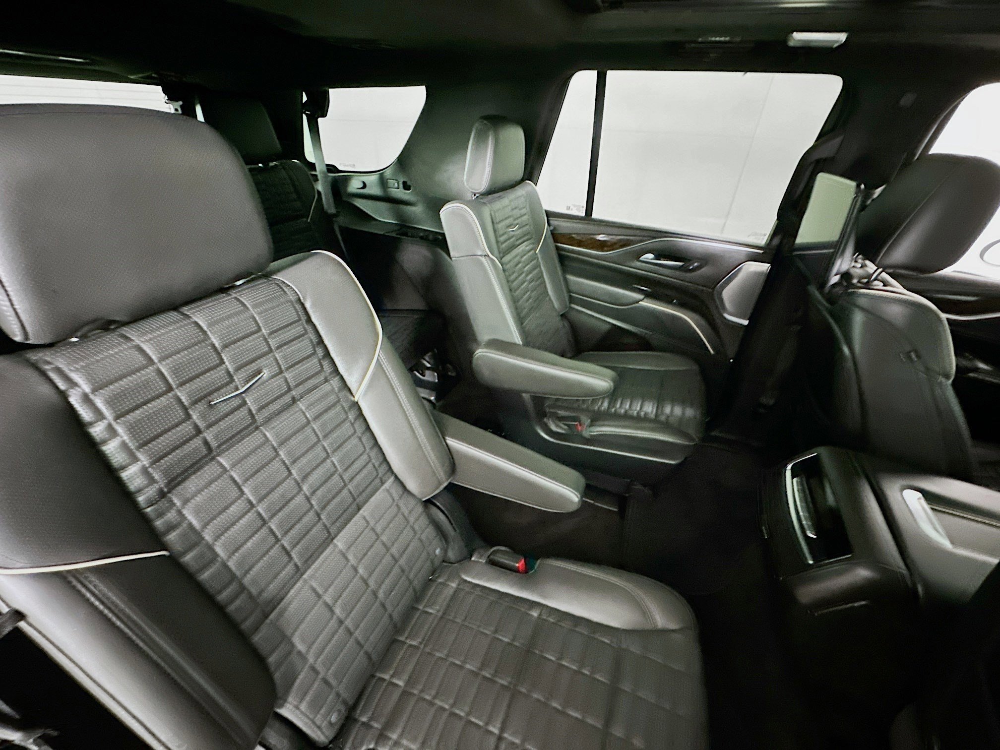 Used 2023 Cadillac Escalade Sport Platinum image 28