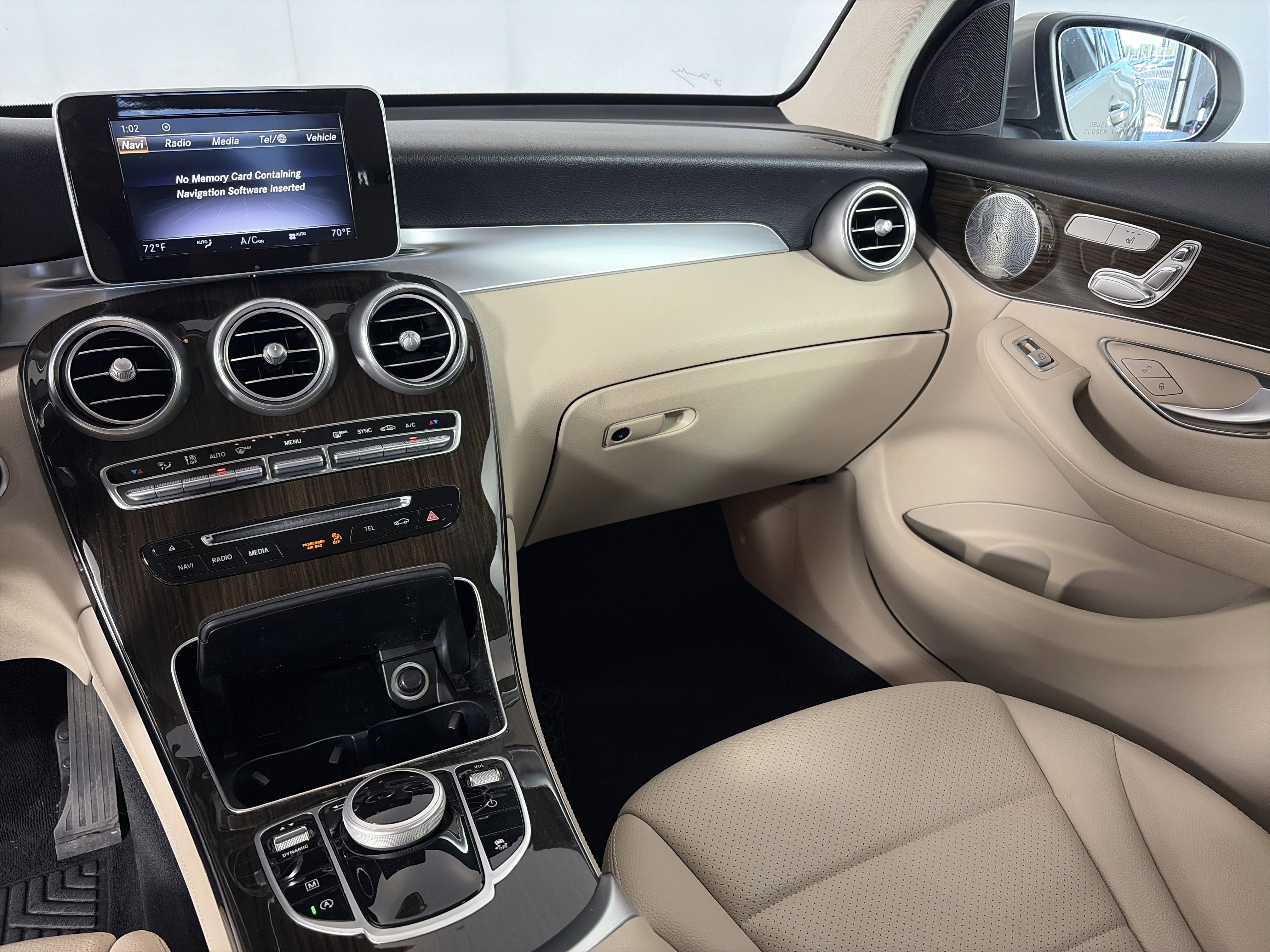 Used 2019 Mercedes-Benz GLC 300 4MATIC image 4