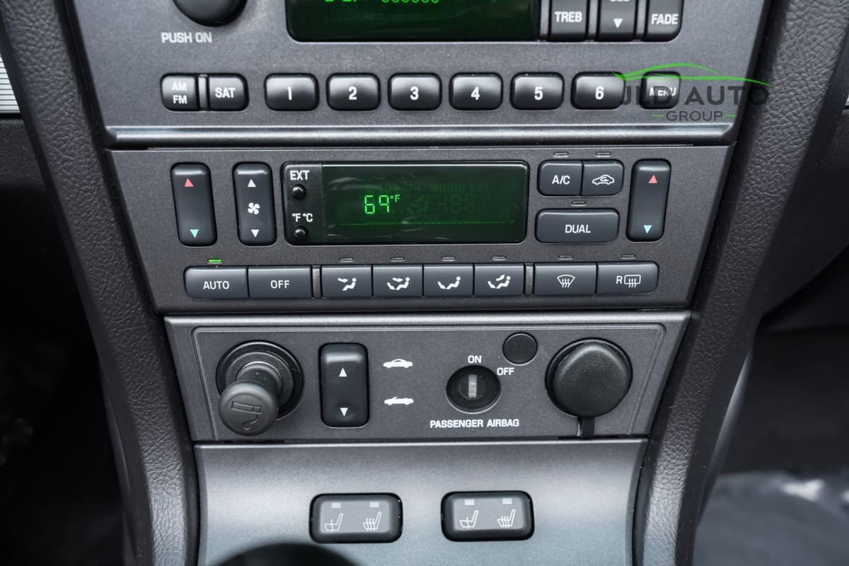 Used 2004 Ford Thunderbird Premium image 30