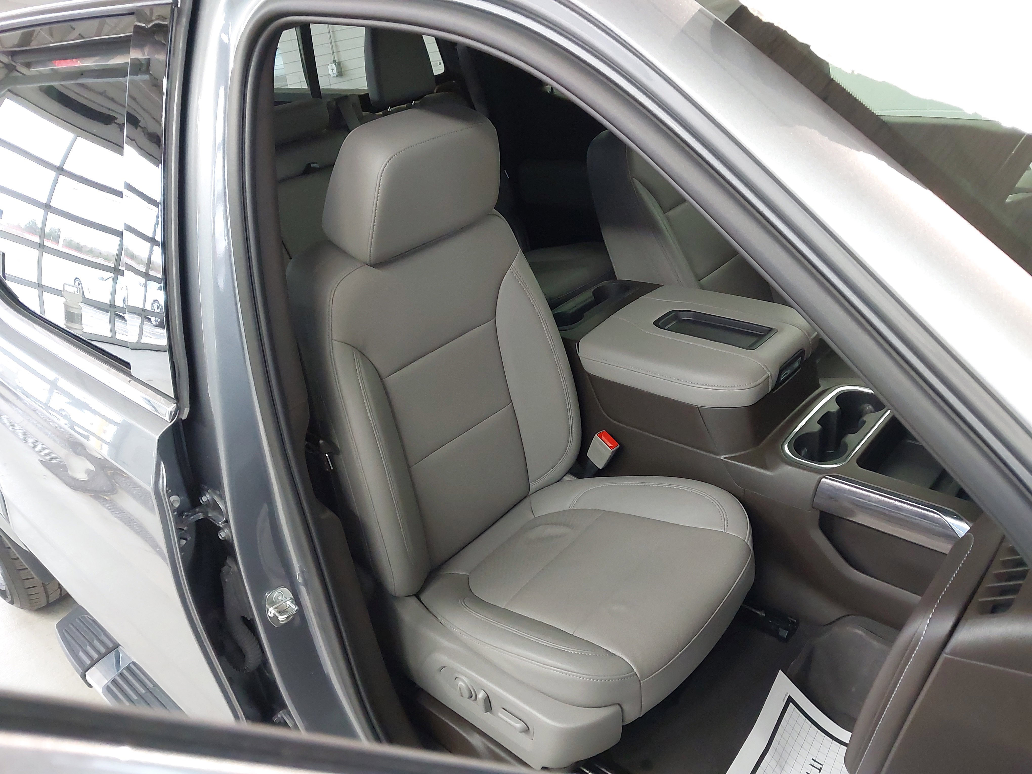 Used 2021 Chevrolet Silverado 1500 LTZ image 26