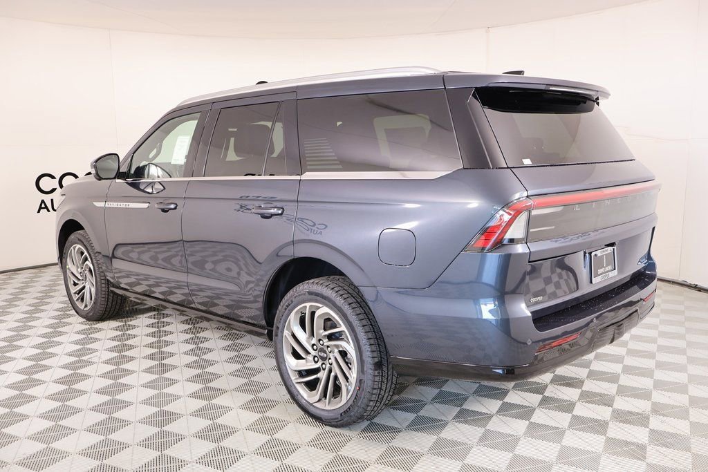 New 2025 Lincoln Navigator Reserve image 24