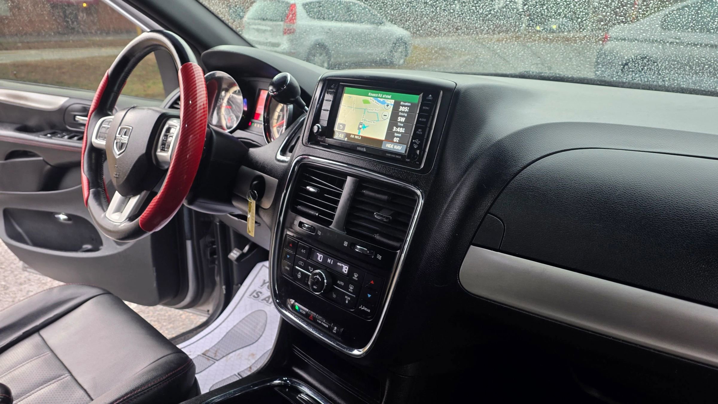 Used 2018 Dodge Grand Caravan GT image 18