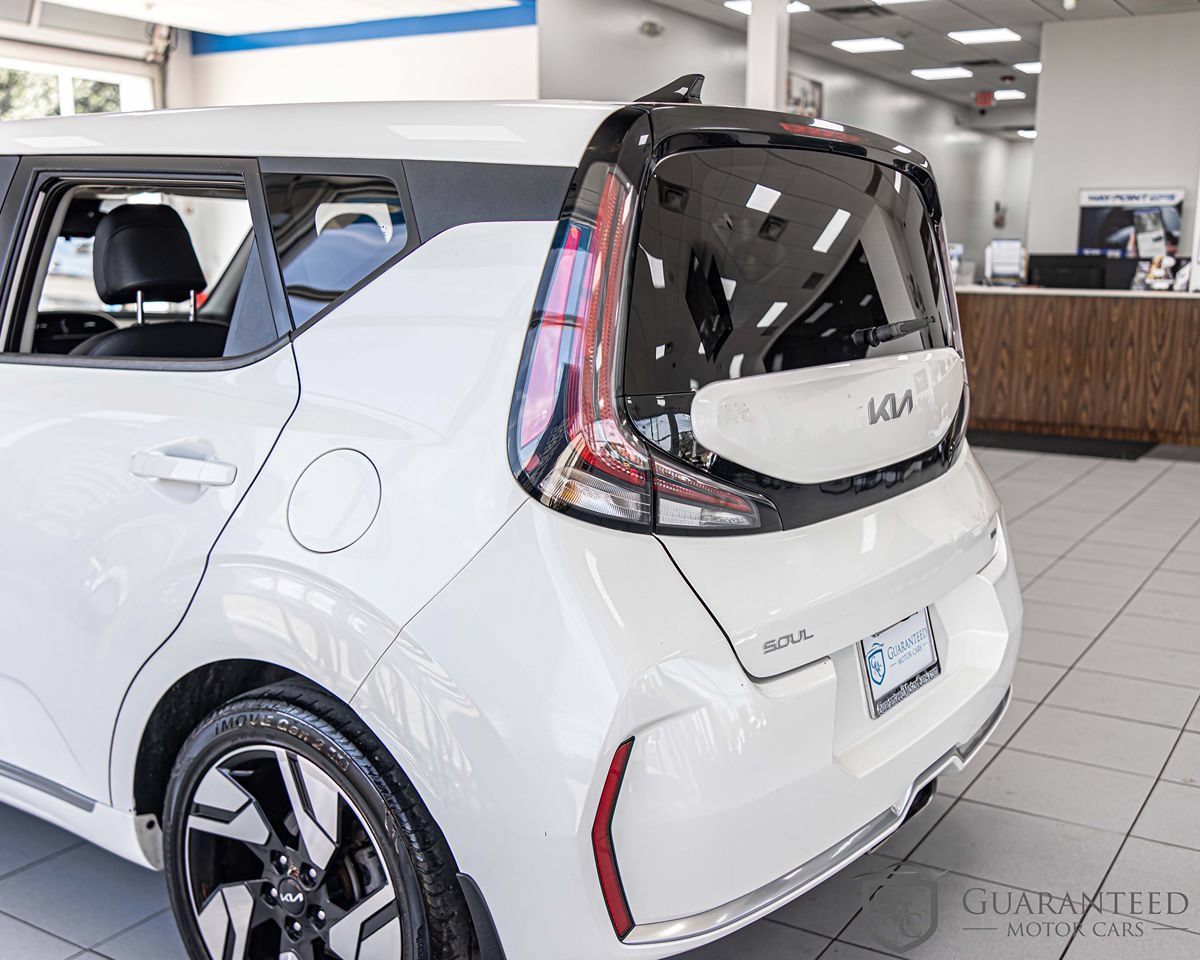 Used 2023 Kia Soul GT-Line FWD image 12