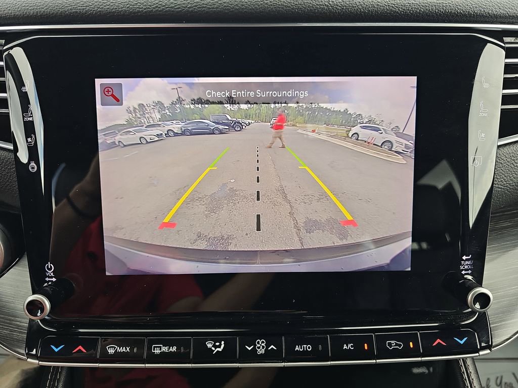 Used 2024 Jeep Wagoneer Series II w/ Flexible Seating Group image 28