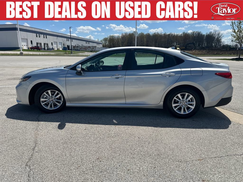 Used 2025 Toyota Camry LE FWD image 6