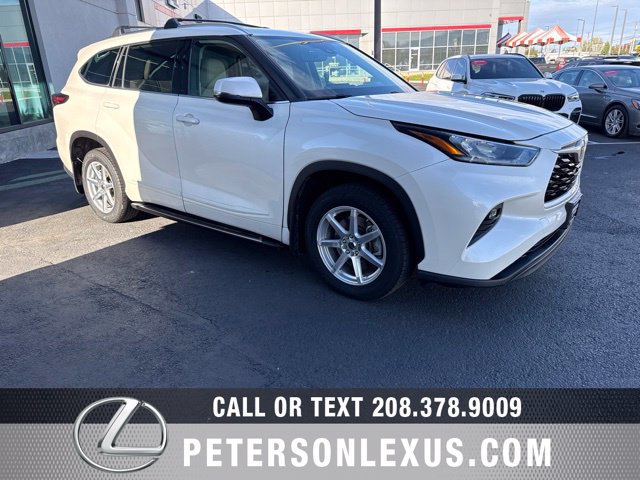 Used 2020 Toyota Highlander XLE AWD/4WD image 9