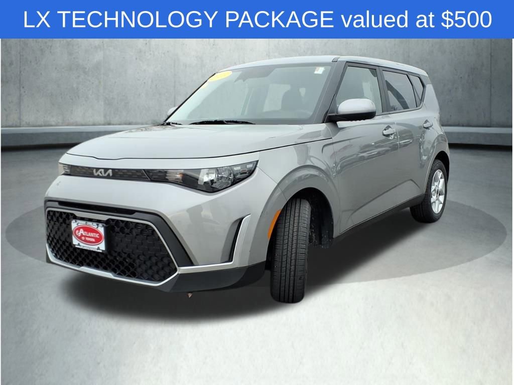 Used 2023 Kia Soul LX w/ LX Technology Package image 4