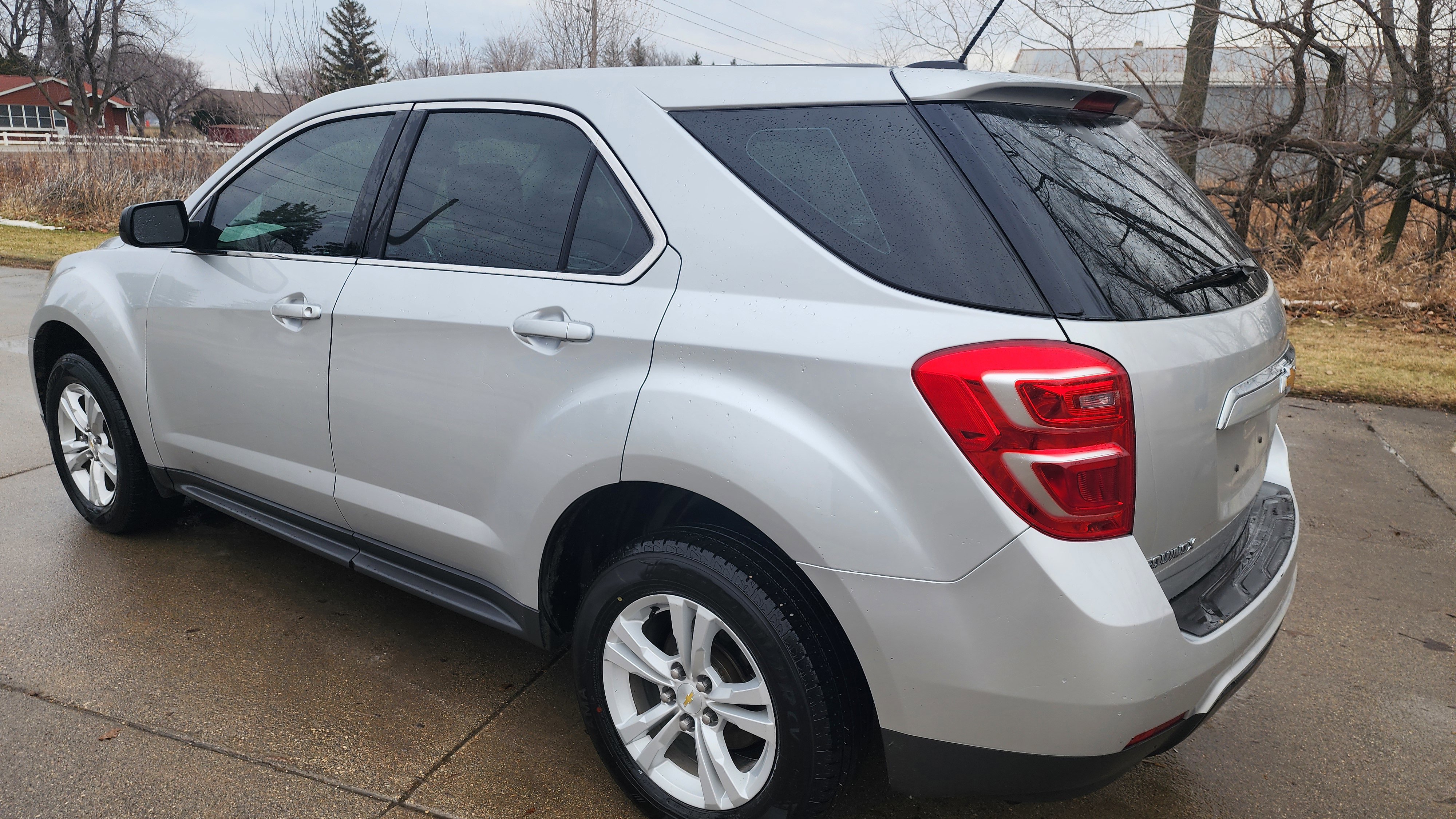 Used 2017 Chevrolet Equinox LS image 6